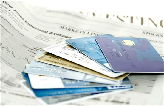 信用卡刚还完款就被降额了怎么回事？