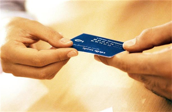 多家银行储蓄卡被封冻结封卡是什么原因？