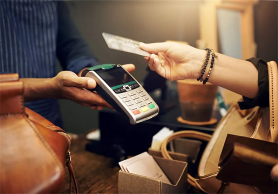 
信用卡手续费怎么算的？