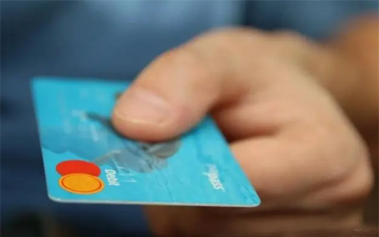 
信用卡余额为负数是怎么回事？