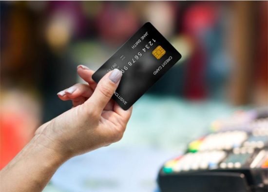 
信用卡分期还款计算中的缴费包含什么？